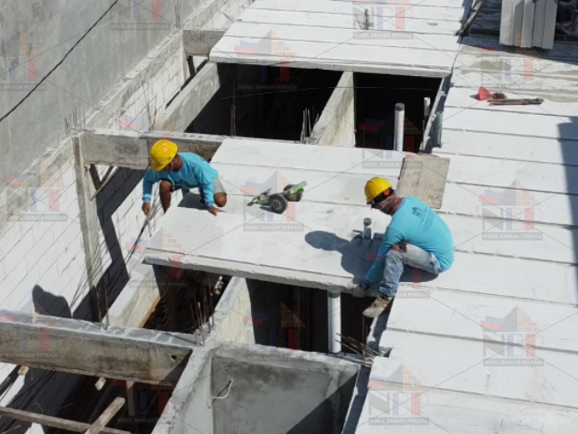 Panel Lantai Kos Dekat UNEJ Jember